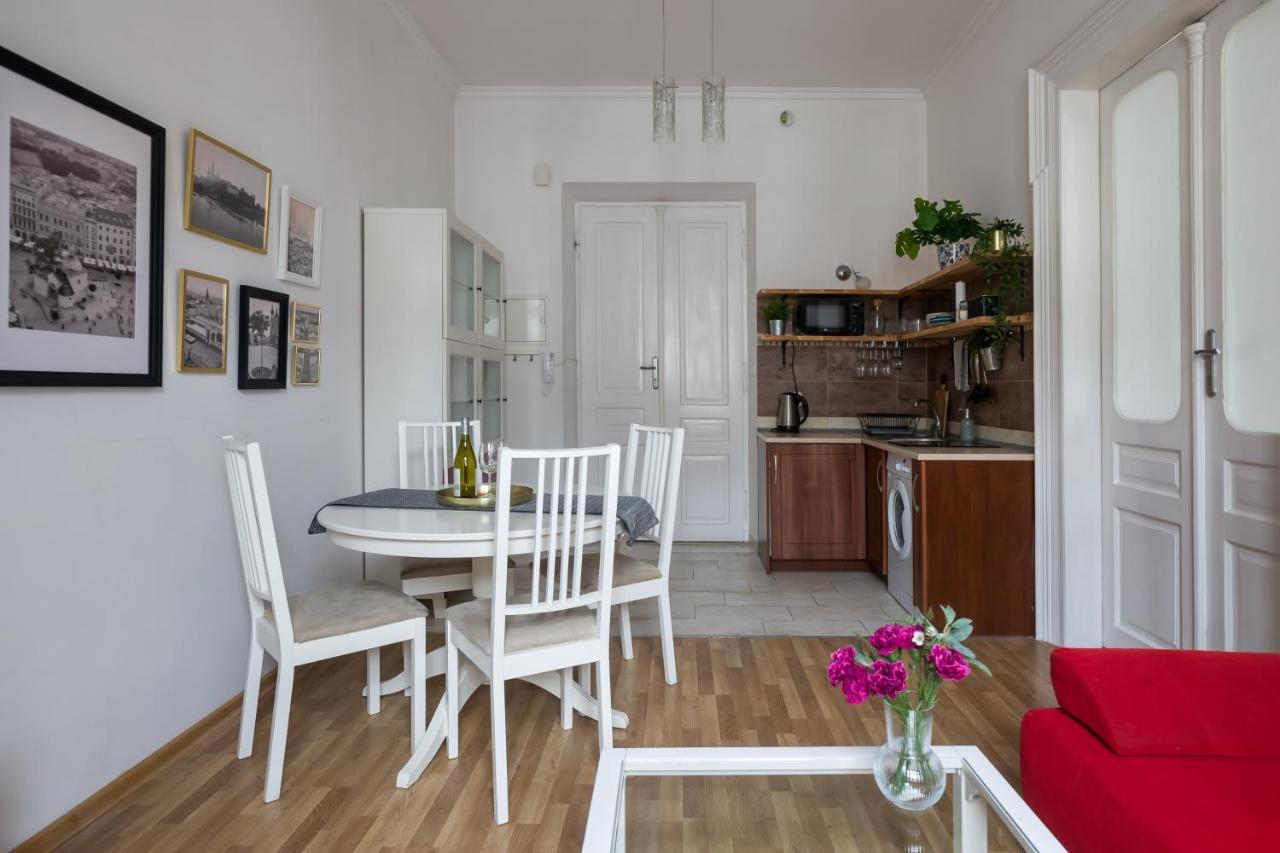 Discover Krakow Apartments - 3 Rakowicka St - Classic Apartments Near Main Station - Netflix Eksteriør billede