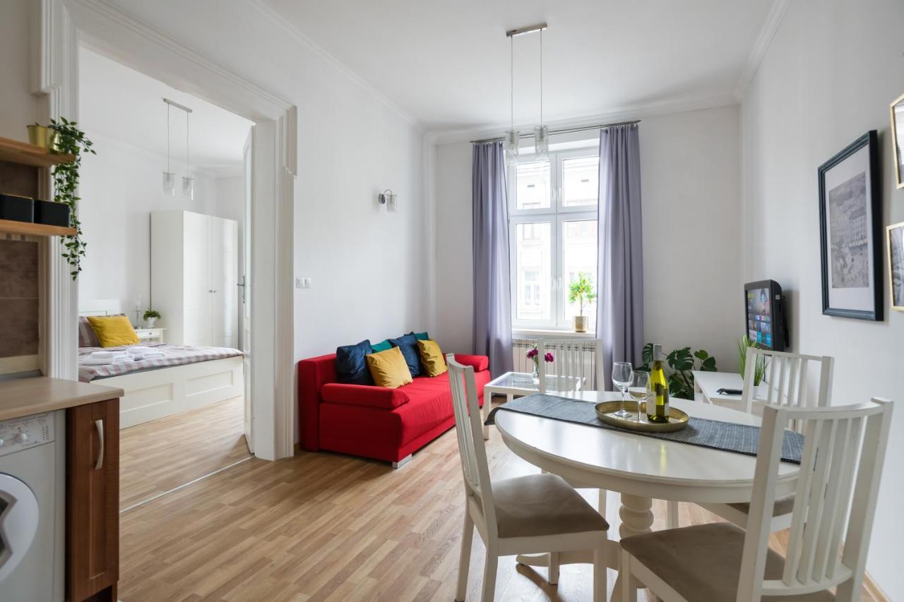 Discover Krakow Apartments - 3 Rakowicka St - Classic Apartments Near Main Station - Netflix Eksteriør billede