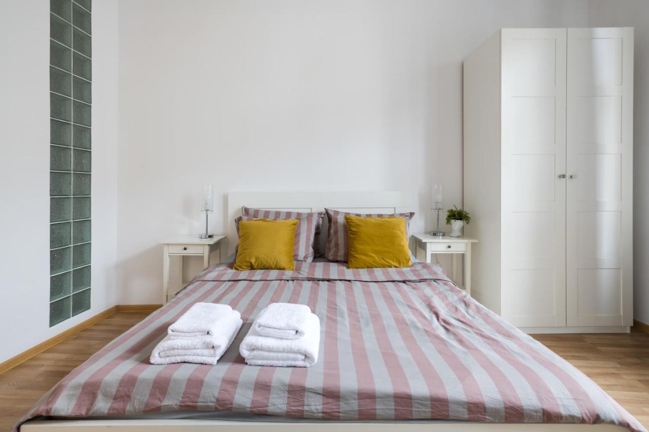 Discover Krakow Apartments - 3 Rakowicka St - Classic Apartments Near Main Station - Netflix Eksteriør billede