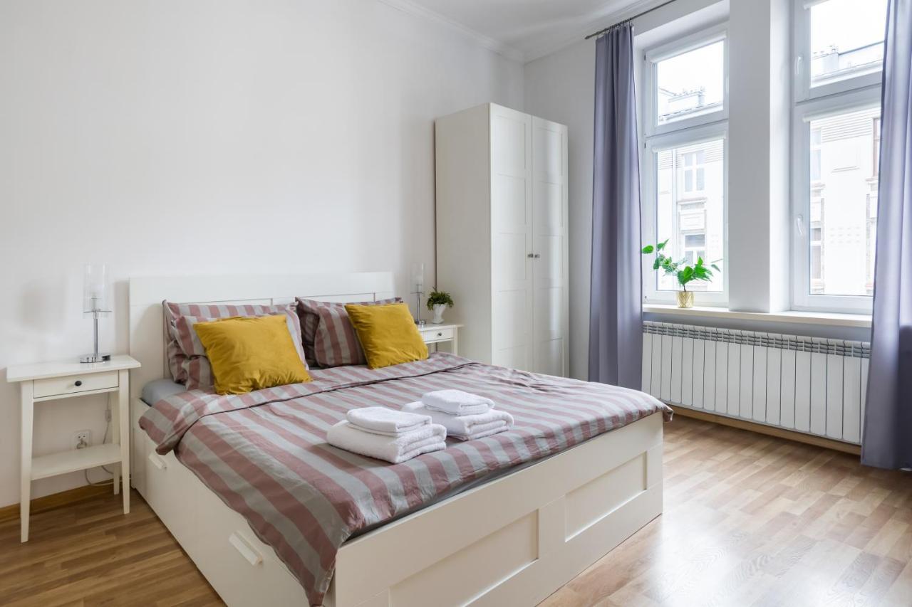 Discover Krakow Apartments - 3 Rakowicka St - Classic Apartments Near Main Station - Netflix Eksteriør billede